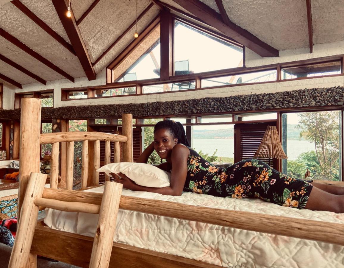 Home Onthe Nile Dorm Jinja Bagian luar foto